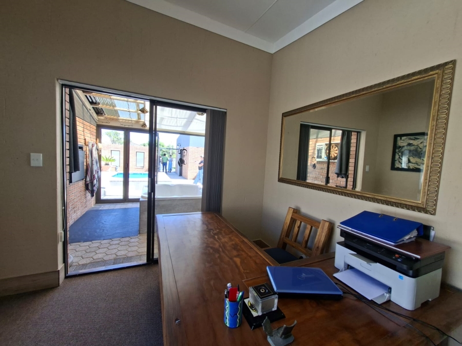 3 Bedroom Property for Sale in Reebok Western Cape